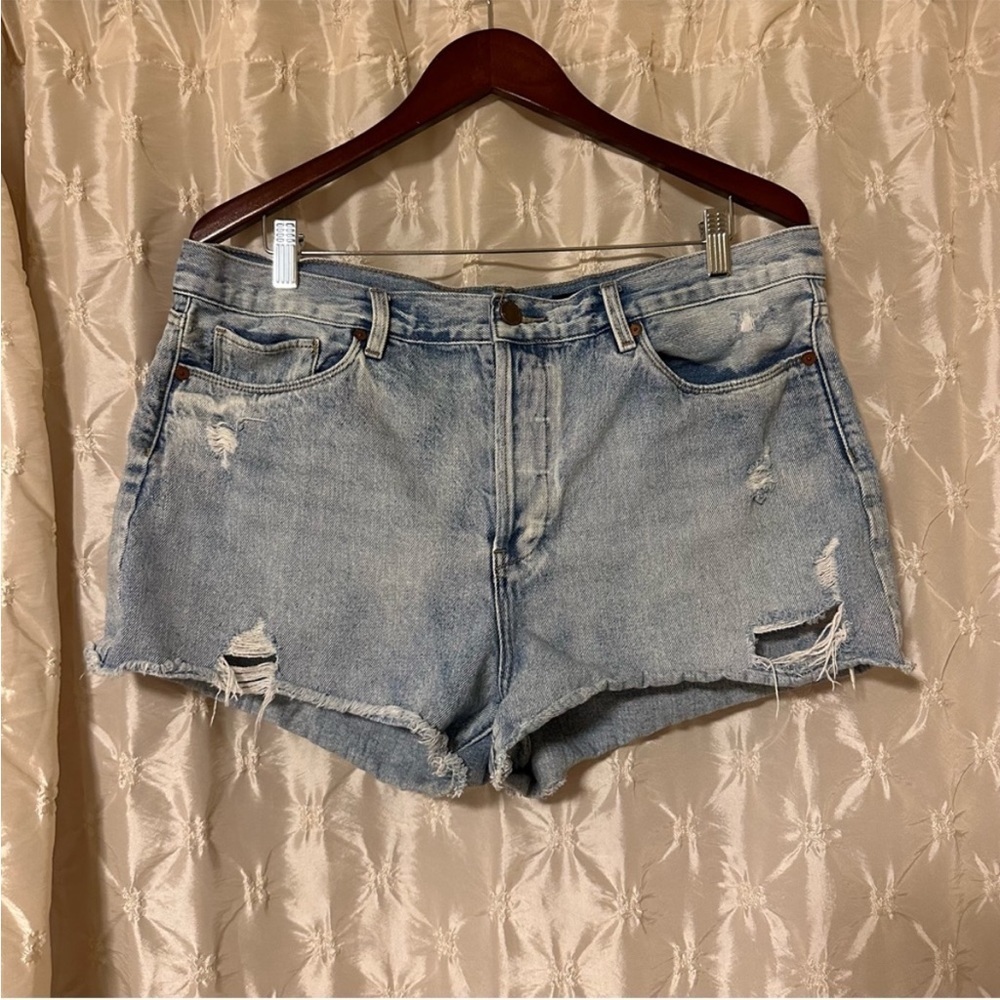 🔥Blank NYC - Light Blue Hollyweird Jean Cutoffs - 32